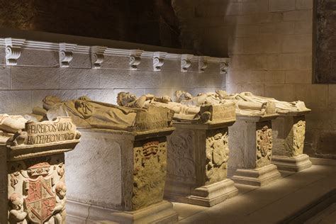 Tábuas de Santa María la Real de Najera - Uma Obra-Prima do Estilo Moçárabe Espanhol!